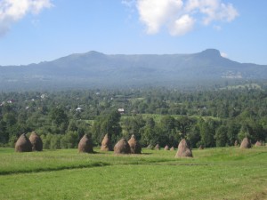 Maramures scenery A view of the Maramures countryside, looking across from Breb to the Rooster's Crest (Creasta Cocosului)